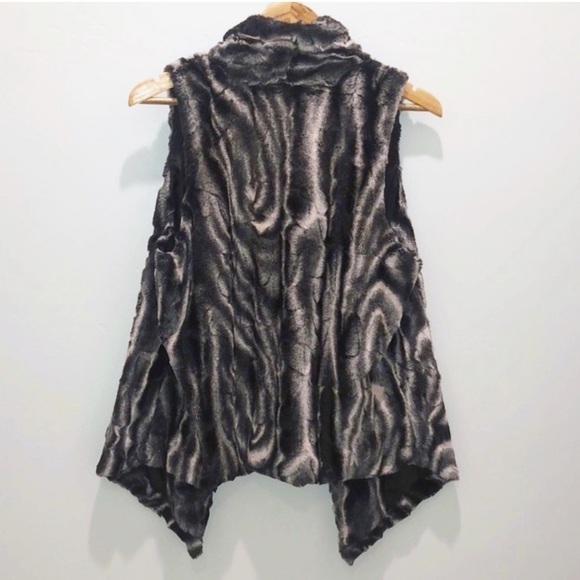 Faux Fur Vest By Tart Collections Nordstrom - Picture 2 of 5